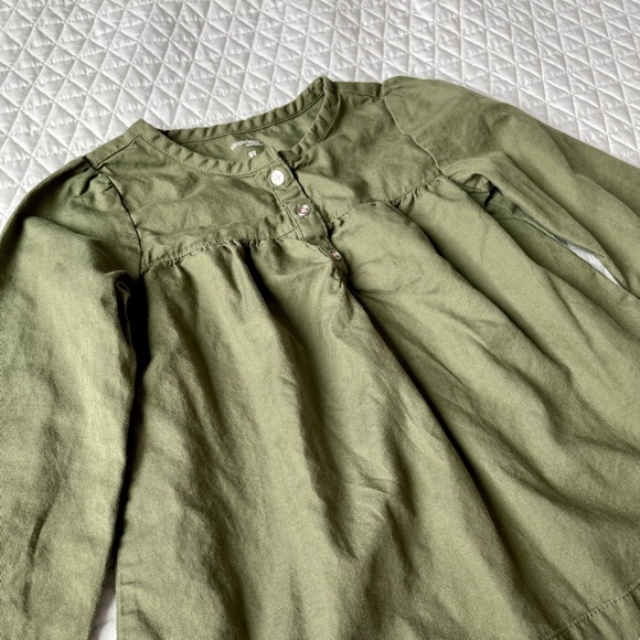 Forest Green Lightweight Long Sleeve Blouse - Picture 3 of 3